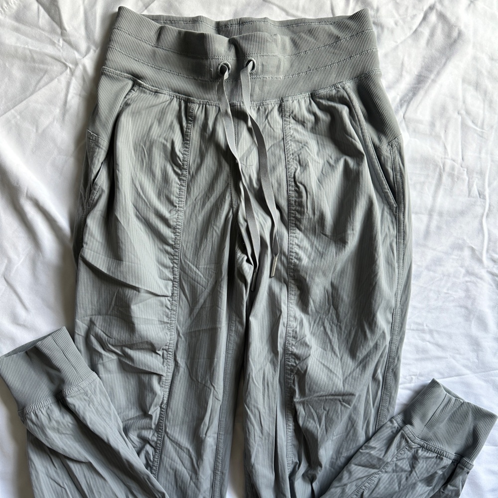 Lululemon Athletica Light Gray Ribbed Pants